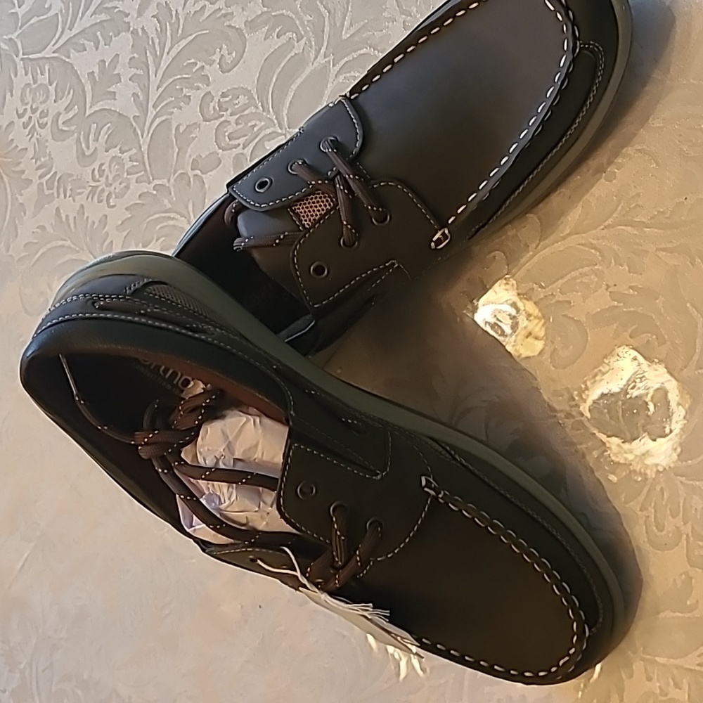 Brand new in the original Box Ortholite  casual men's shoes.